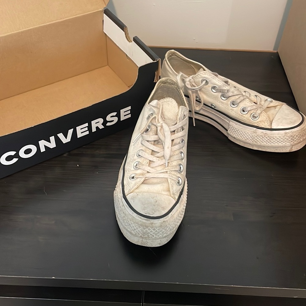 Converse size 5